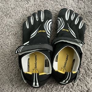 Men’s Vibram  Komodo Sport Running shoes size 10.5-11